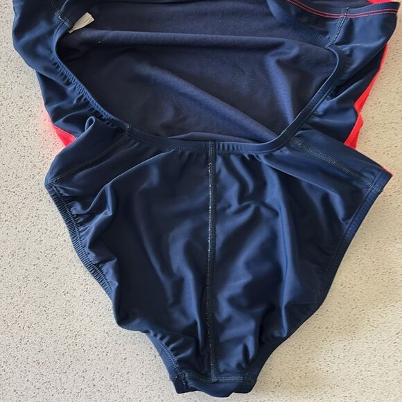 Nike One Piece Swim Bundle size 8/10 - Picture 7 of 9